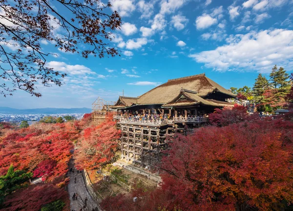 Kiyomizu-dera tempel in de herfst seizoen, Japan — Stockfoto