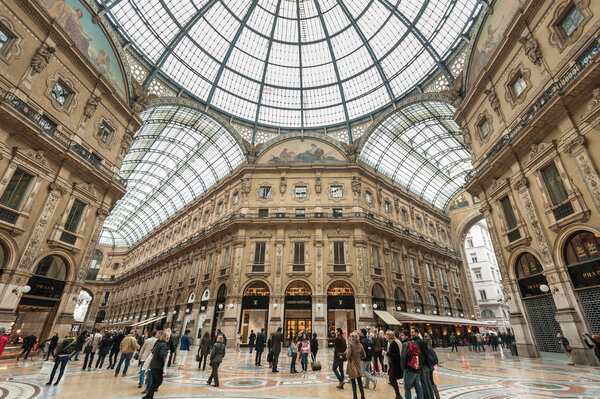 Interior view of Galleria Vittorio Emanuele II shopping malls