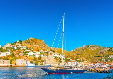 büyük güzel yelkenli yat