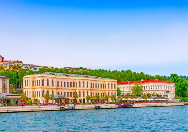 Etkileyici eski binalar