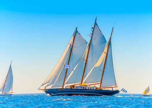Racing segelbåt — Stockfoto