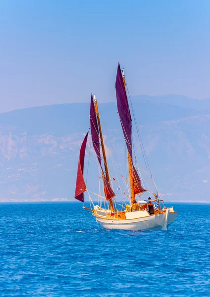 Classic wooden sailing boat — Stock Photo, Image