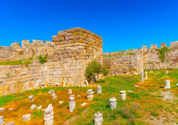 Antik kale Harabeleri — Stok fotoğraf