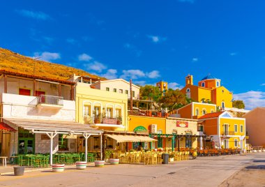 Korissia ana bağlantı noktası Kea adadır