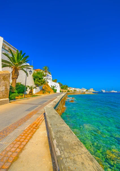 View of the main town and road — Stock Photo, Image