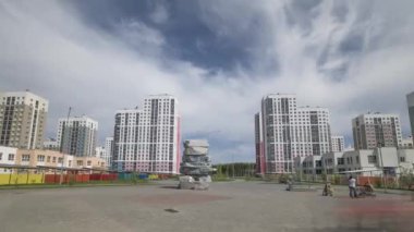 Güneşli bir gün odasında uyuyor. Yekaterinburg, Rusya, zaman atlamalı (hiper sukut).