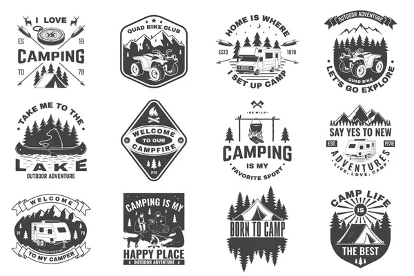 Set Campingplaketten. Vektor. Konzept für Hemd oder Logo, Druck, Stempel oder Tee. Vintage-Typografie-Design mit Quad, Zelt, Berg, Wohnmobil und Waldsilhouette. — Stockvektor