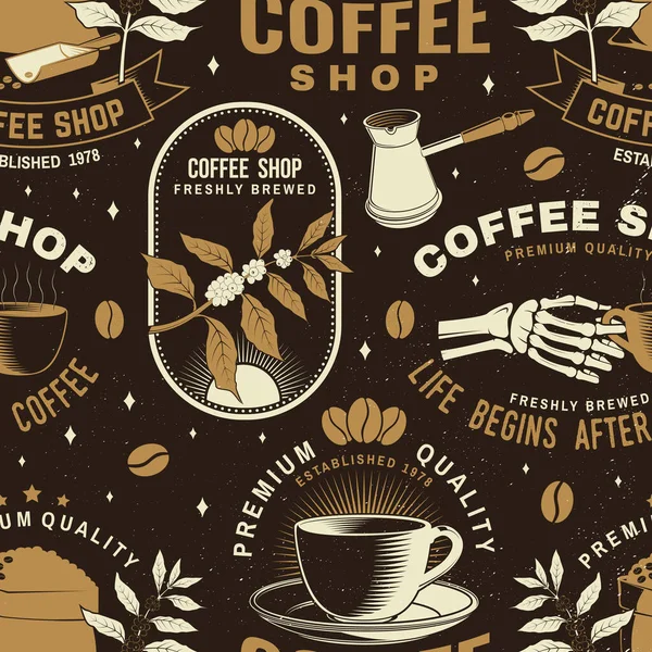 Set Coffe shop naadloos patroon of achtergrond. Vector Naadloze scène met papieren koffiebeker, tak van de koffieboom, slijpsel silhouet. Koffie winkel achtergrond voor behang of wrapper. — Stockvector