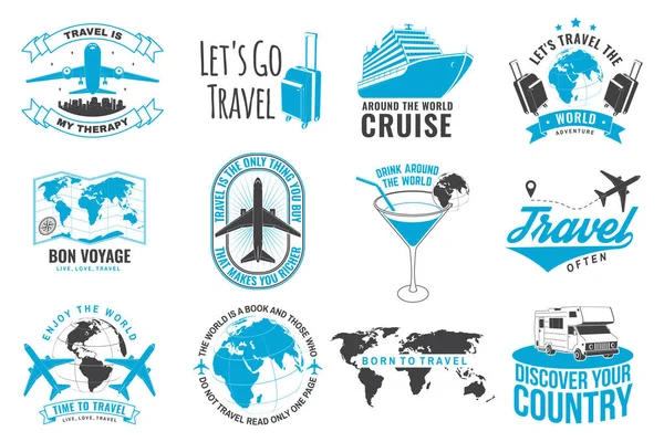 旅行バッジ、ロゴのセット世界、飛行機、スーツケース、カクテルシルエットで旅行インスピレーションの引用符。ベクトルイラスト。旅行ポスタータイポグラフィの動機. — ストックベクタ