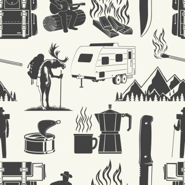 Açık Hava Elementleri ile kusursuz bir kamp geçmişi. Vektör. Arka plan, kamp ve açık hava macera ikonlarının olduğu duvar kağıtları, dağları, sırt çantalı geyikleri, sırt çantalı geyikler, kupa, kahve, yürüyüş, ağaç, kamp ateşi, gitar siluetleri olan adam..
