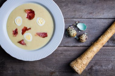 Horseradich krem çorba.