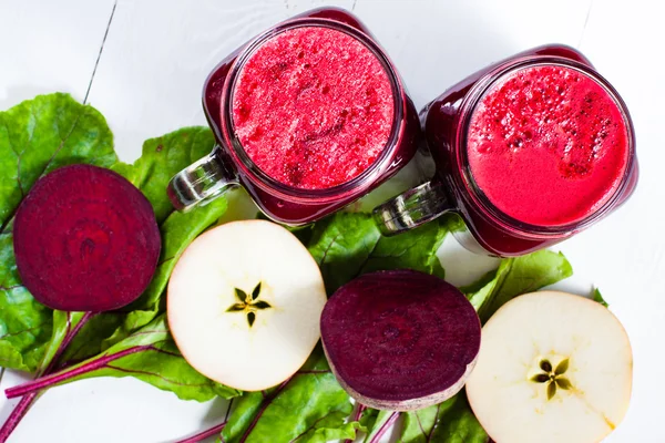 Taze kırmızı yüzlü.