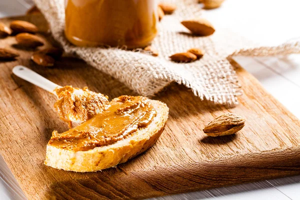 Mentega almond buatan sendiri . — Stok Foto