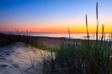 Güneşin üzerinde Baltık kıyıları.