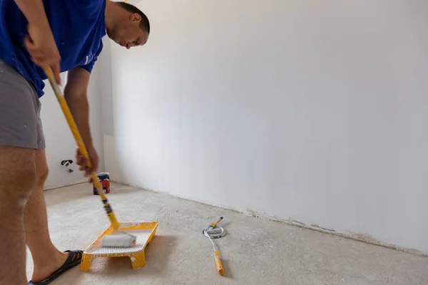 Foto Real Durante Las Obras Renovación Pintando Paredes Vacías Habitación —  Fotos de Stock