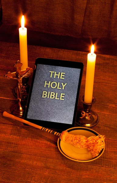 Digital  holy bible as a symbol of a new era. — Stock Photo, Image