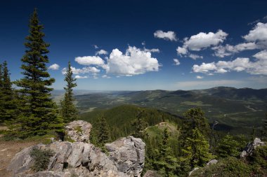 Kananaski ülkesindeki bir dağın tepesinde görüş açısı.