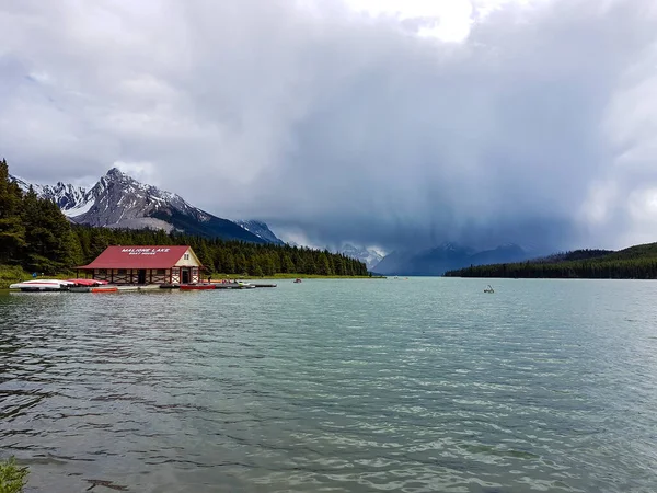 Storm Sjön Maligne Alberta Kanada Ingen — Stockfoto