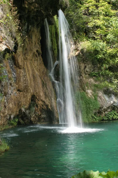 Cascadas y lagos en plitvice parc en Croacia — Foto de Stock