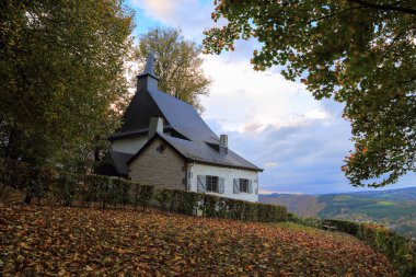 Saint Thibaut hermitage