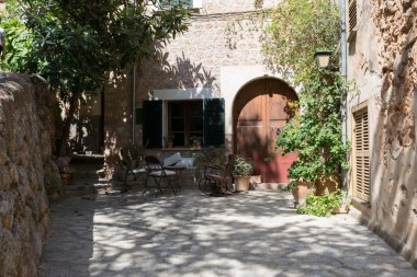 Gölgede rahat köşe