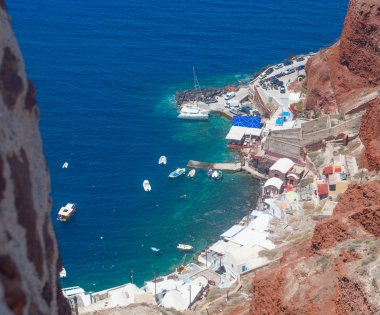 New down to Amoudi Bay.