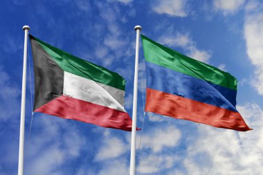 Kuveyt ve Dağıstan 'ın ulusal bayrakları mavi gökyüzüne karşı yan yana sallanarak uluslararası diplomasiyi, ikili ticari ilişkileri, stratejik ortaklığı ve ülkeler arasındaki kültürel alışverişi simgeliyor..