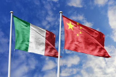 İtalya ve Çin 'in ulusal bayrakları mavi gökyüzüne karşı yan yana sallanarak uluslararası diplomasiyi, ikili ticari ilişkileri, stratejik ortaklığı ve ülkeler arasındaki kültürel alışverişi simgeliyor..