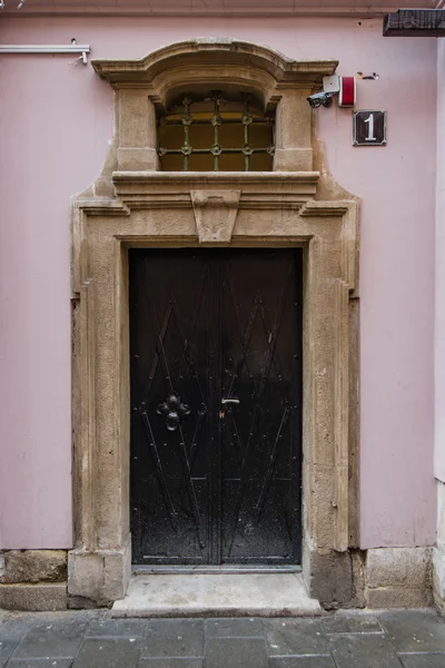 Передні двері будинку Лондоні — стокове фото