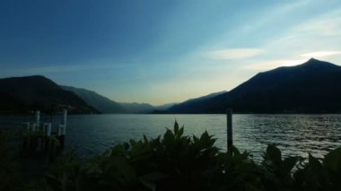 Lake Como, İtalya akşam saat içinde şaşırtıcı görünümü
