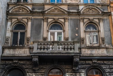 18. yüzyıl binanın eski vintage balkonda. Londra mimarisi