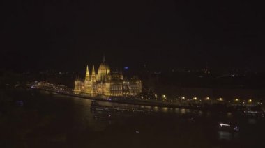 Londra, İngiltere'de nefes kesen Westminster abbey geceleri. Havadan görünümü