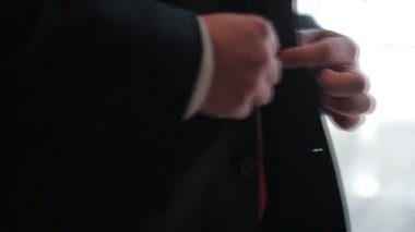 Damat düğmelerini düğmesini kapat