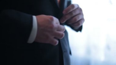 Damat düğmelerini düğmesini kapat