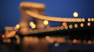 Budapeşte'de akşam Köprüsü
