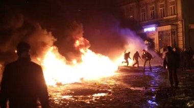 Ukrayna protestocular Kiev 2014 yılında demokrasi hakları için mücadele