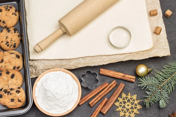 Preparo Regalo Natale Mattarello Pasta Stampo Tagliabiscotti Biscotti Pronti Piatto — Foto Stock