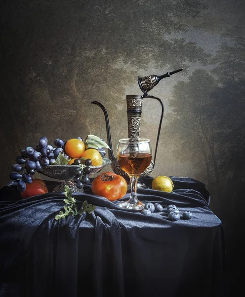 Stilleben Frukt Och Kanna Vin — Stockfoto