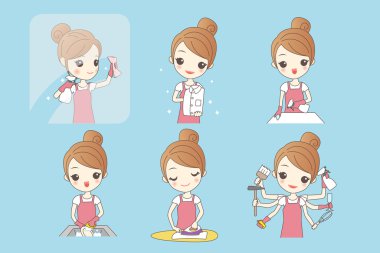  genç kadın ev işi yapıyor 