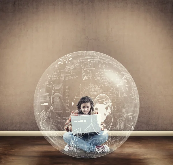 Young girl search a solution — Stock Photo, Image