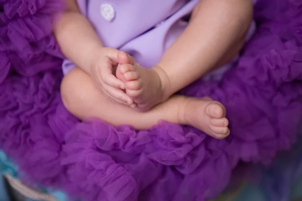 Pernas do bebê recém-nascido — Fotografia de Stock