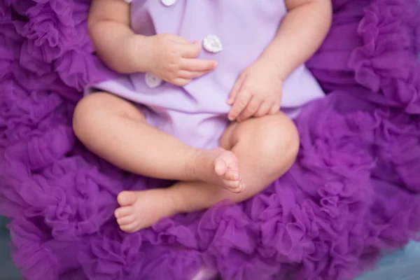 新生的婴儿双腿 — 图库照片