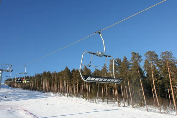 Kışın kayak merkezi — Stok fotoğraf
