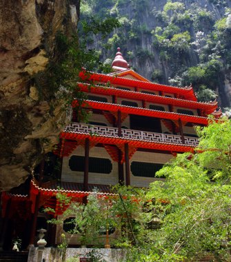 Sam Poh Tong Cave Temple, Malaysia clipart