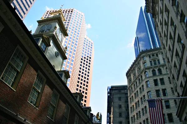Budynek handlowo-usługowy i panoramę w Boston city center — Zdjęcie stockowe