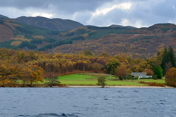 Στόκ εικόνων του Loch Lomond, στη Σκωτία — Φωτογραφία Αρχείου