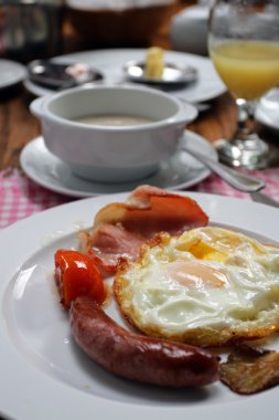 geleneksel İngiliz kahvaltısı