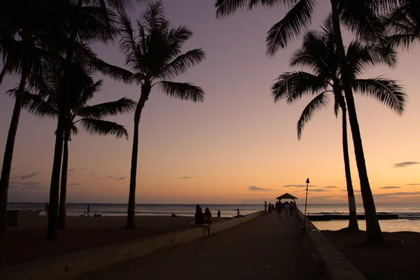 Spiaggia di Waikiki, Honolulu, Oahu, Hawaii — Foto Stock