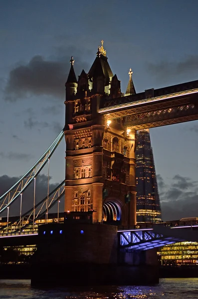 Тауэрский мост в Лондоне, Великобритания — стоковое фото