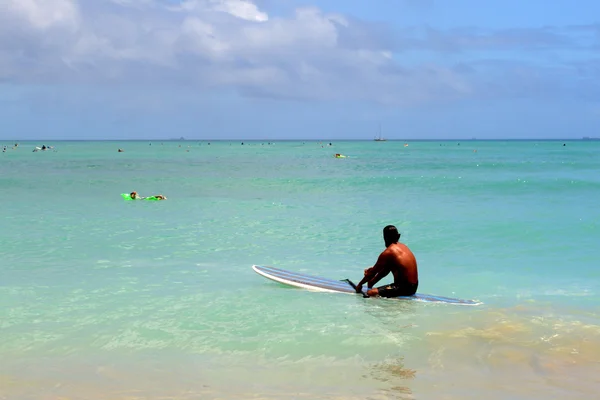 Spiaggia di Waikiki, Honolulu, Oahu, Hawaii — Foto Stock